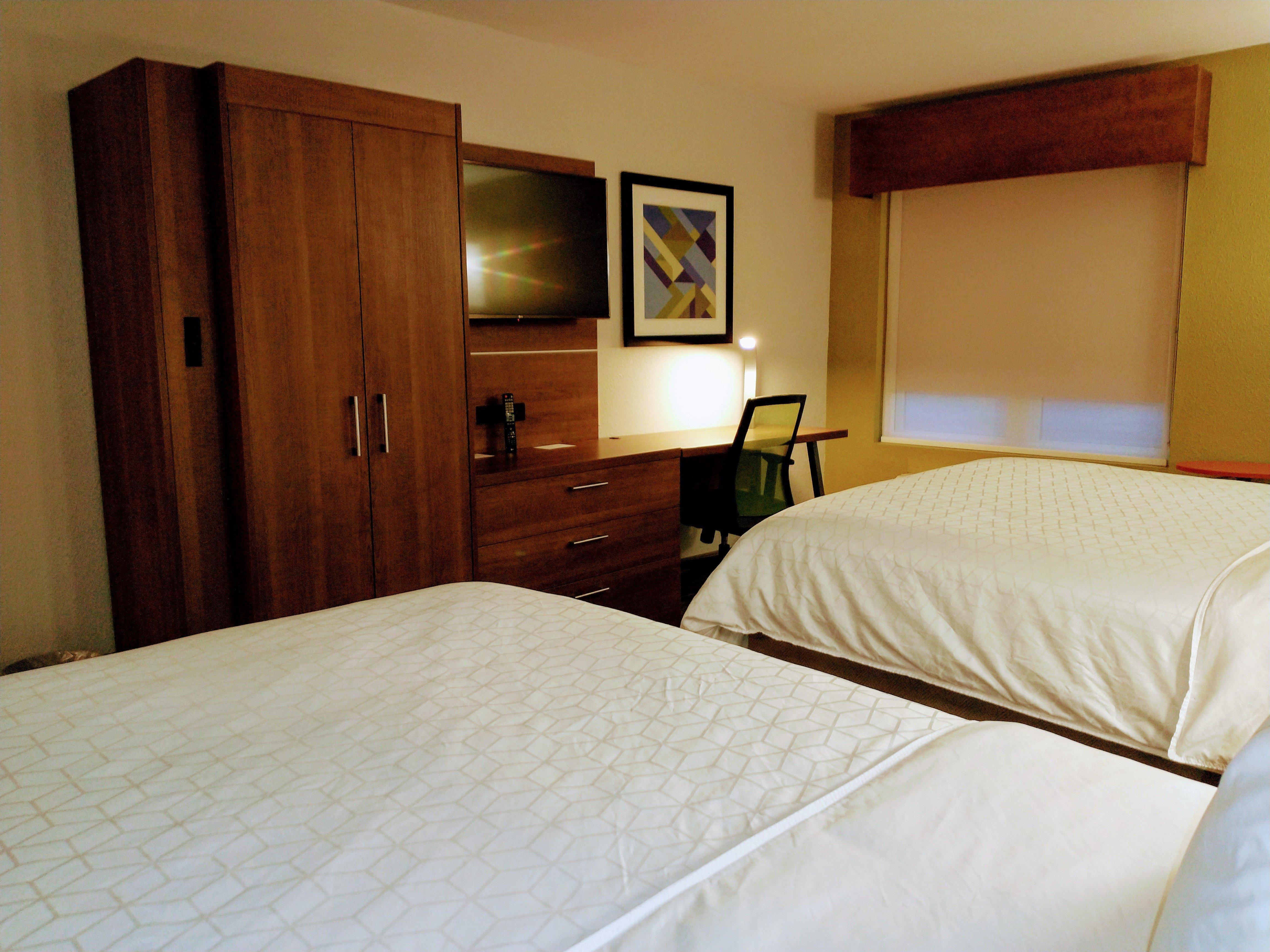Holiday Inn Express Hotel & Suites Madison By Ihg Eksteriør bilde