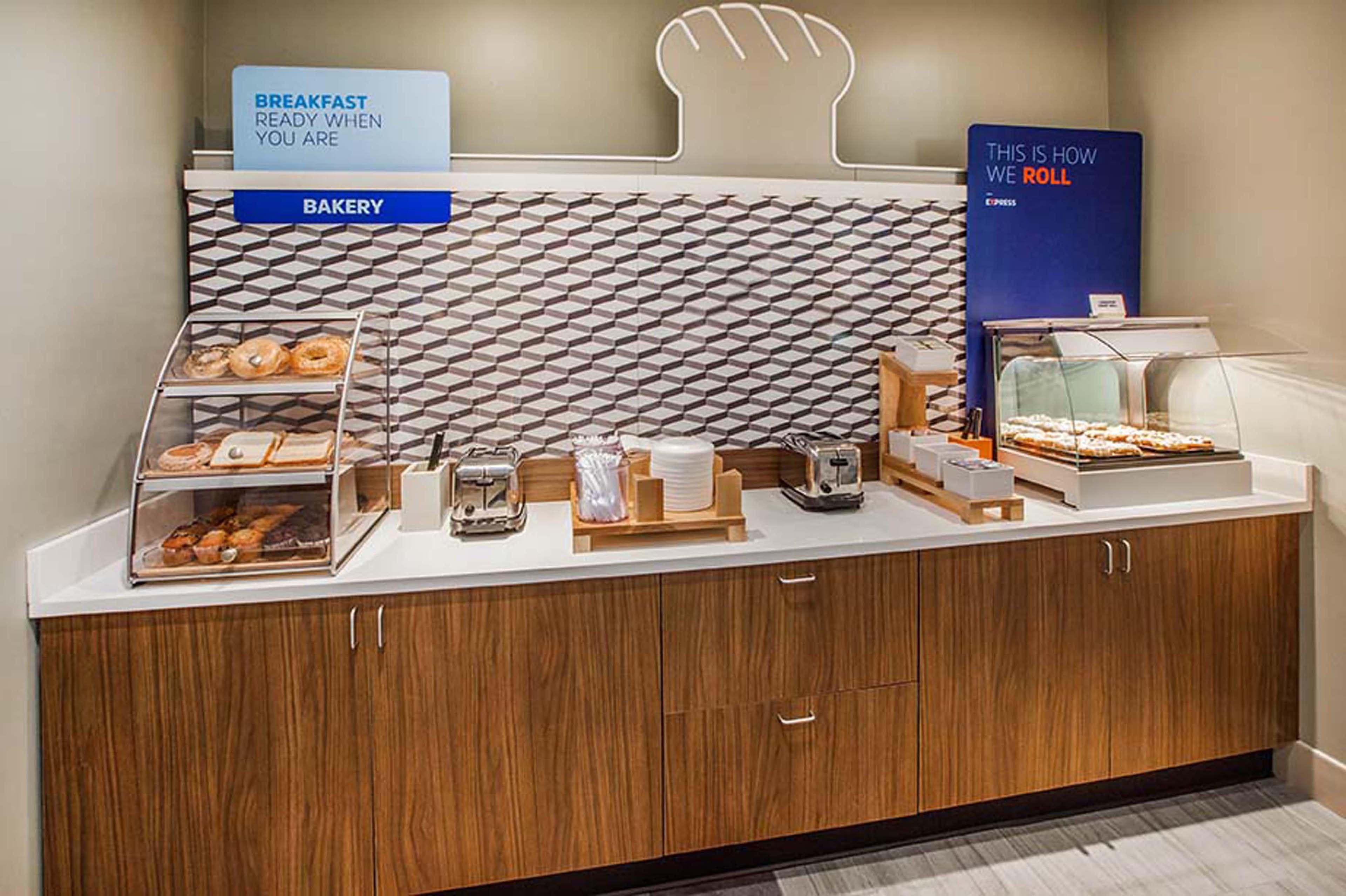 Holiday Inn Express Hotel & Suites Madison By Ihg Eksteriør bilde