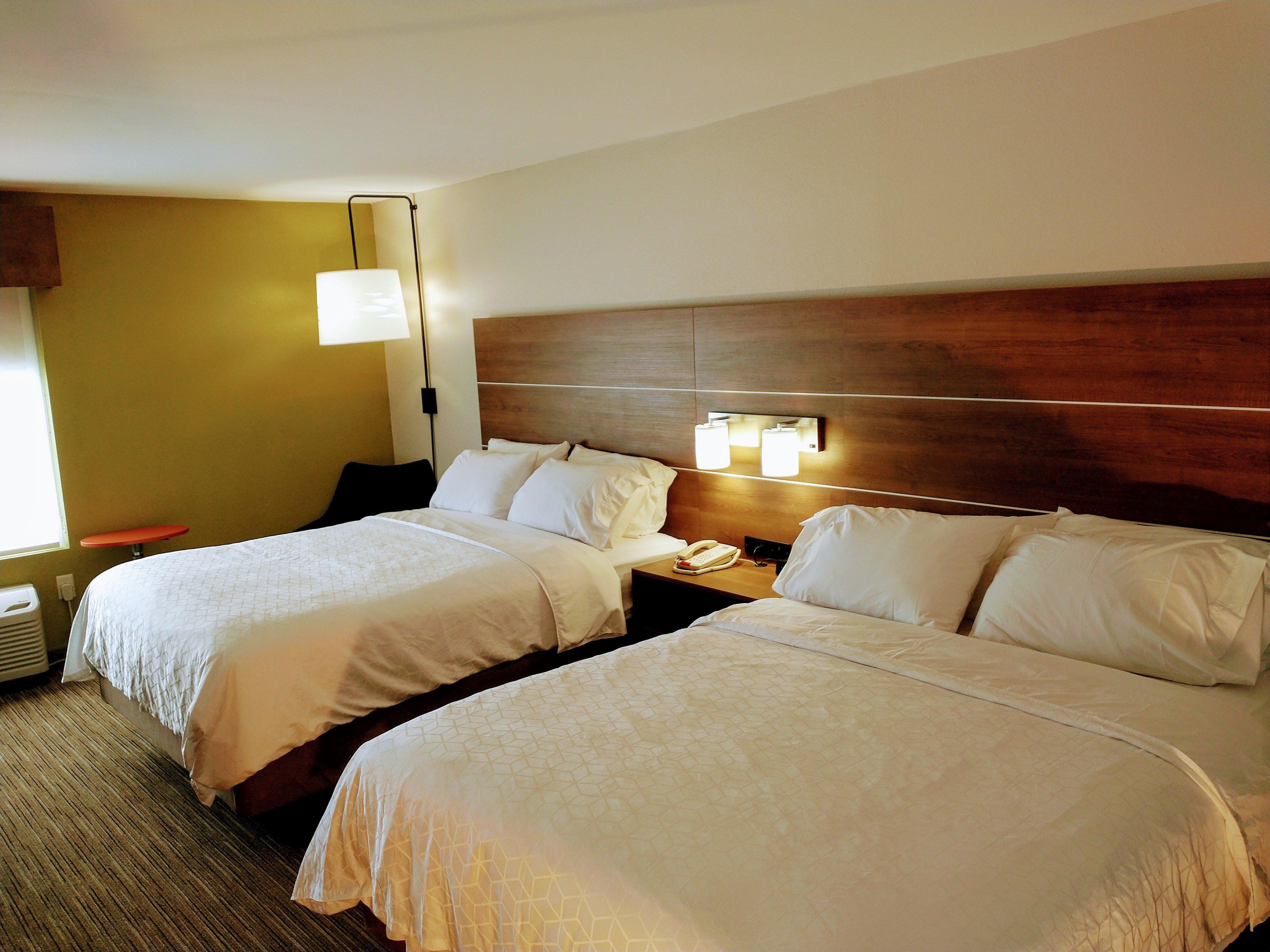 Holiday Inn Express Hotel & Suites Madison By Ihg Eksteriør bilde