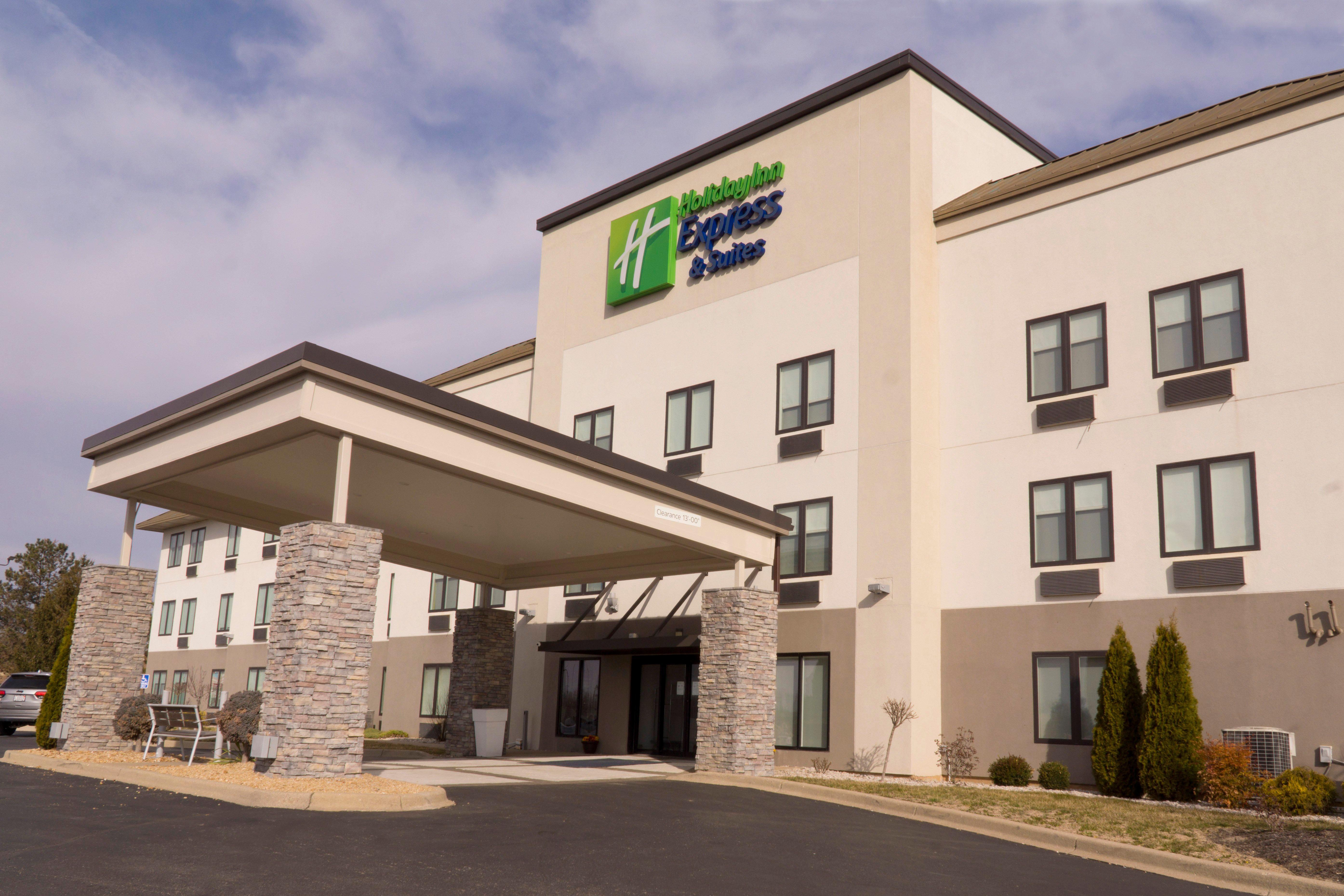 Holiday Inn Express Hotel & Suites Madison By Ihg Eksteriør bilde
