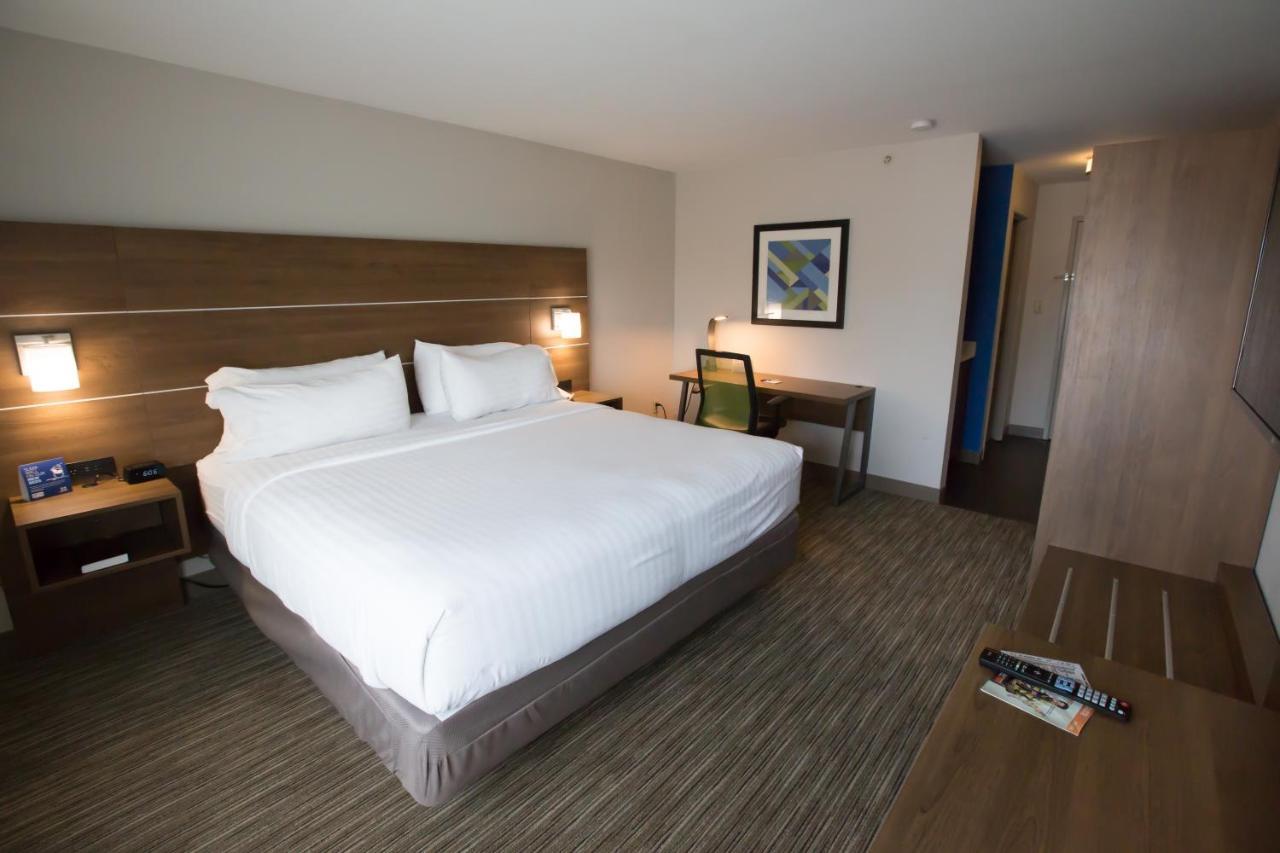 Holiday Inn Express Hotel & Suites Madison By Ihg Eksteriør bilde