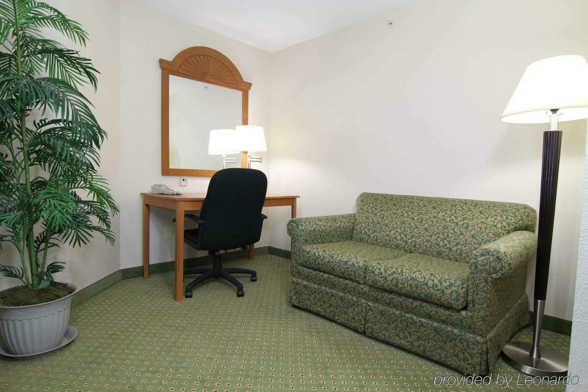 Holiday Inn Express Hotel & Suites Madison By Ihg Rom bilde